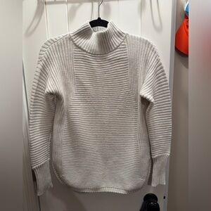 Dakini Women's Ribbed Turtleneck Sweater - White